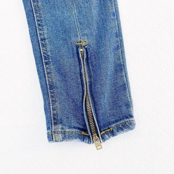 BDG Girlfriend High-Rise Dark Wash Denim Split Zippered Hem Jeans SZ27 MINT - Picture 3 of 9